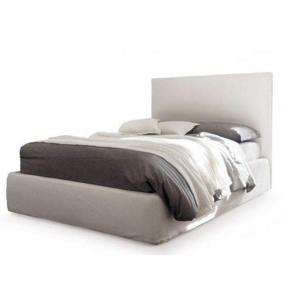 Blo 118 – Čalouněná postel s vysokým čelem