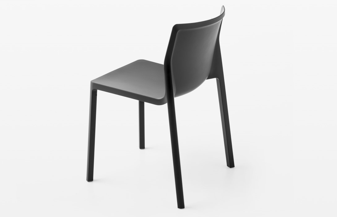 LP – minimalistická židle s maximálním pohodlím