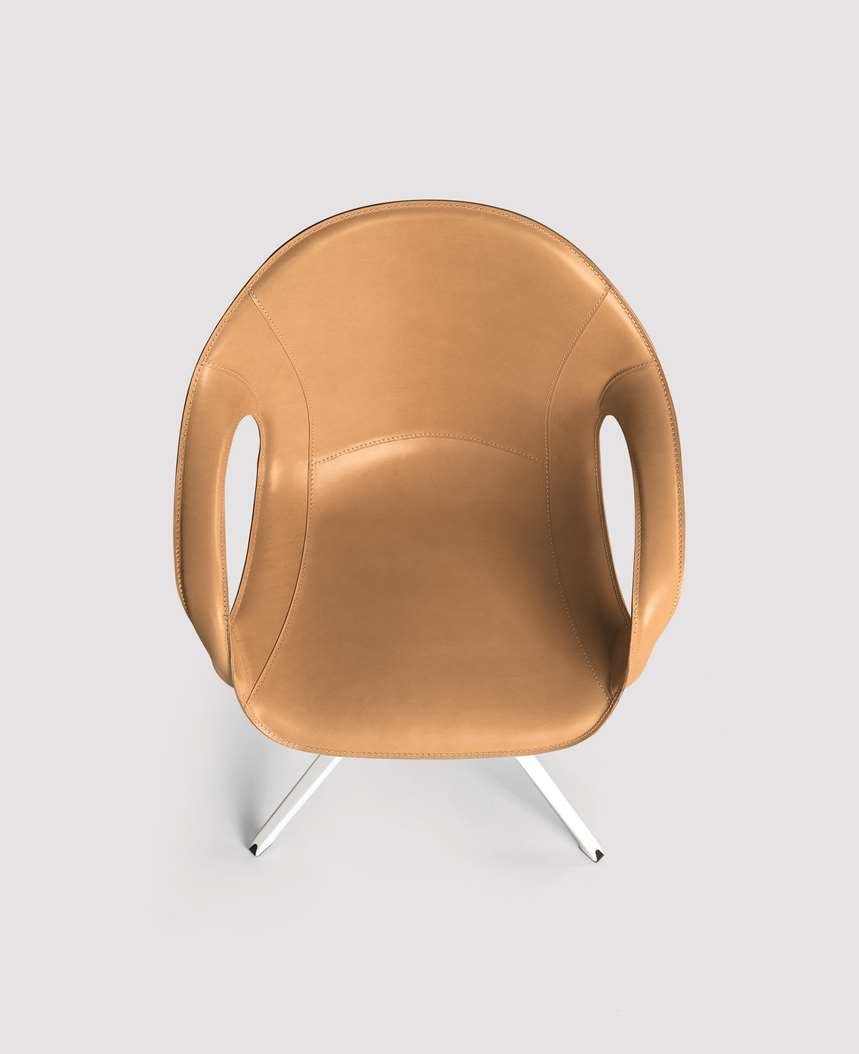 Elephant in hide – kožená židle s osobitým designem