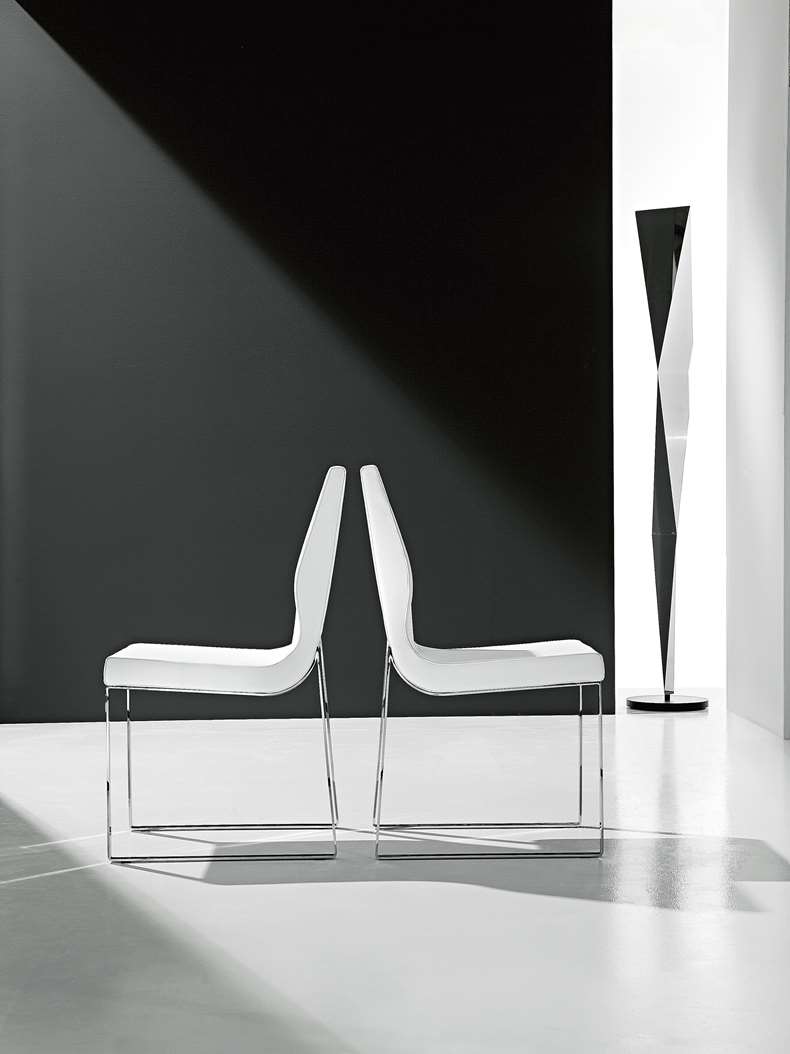 Raja – židle profilovaná do elegance