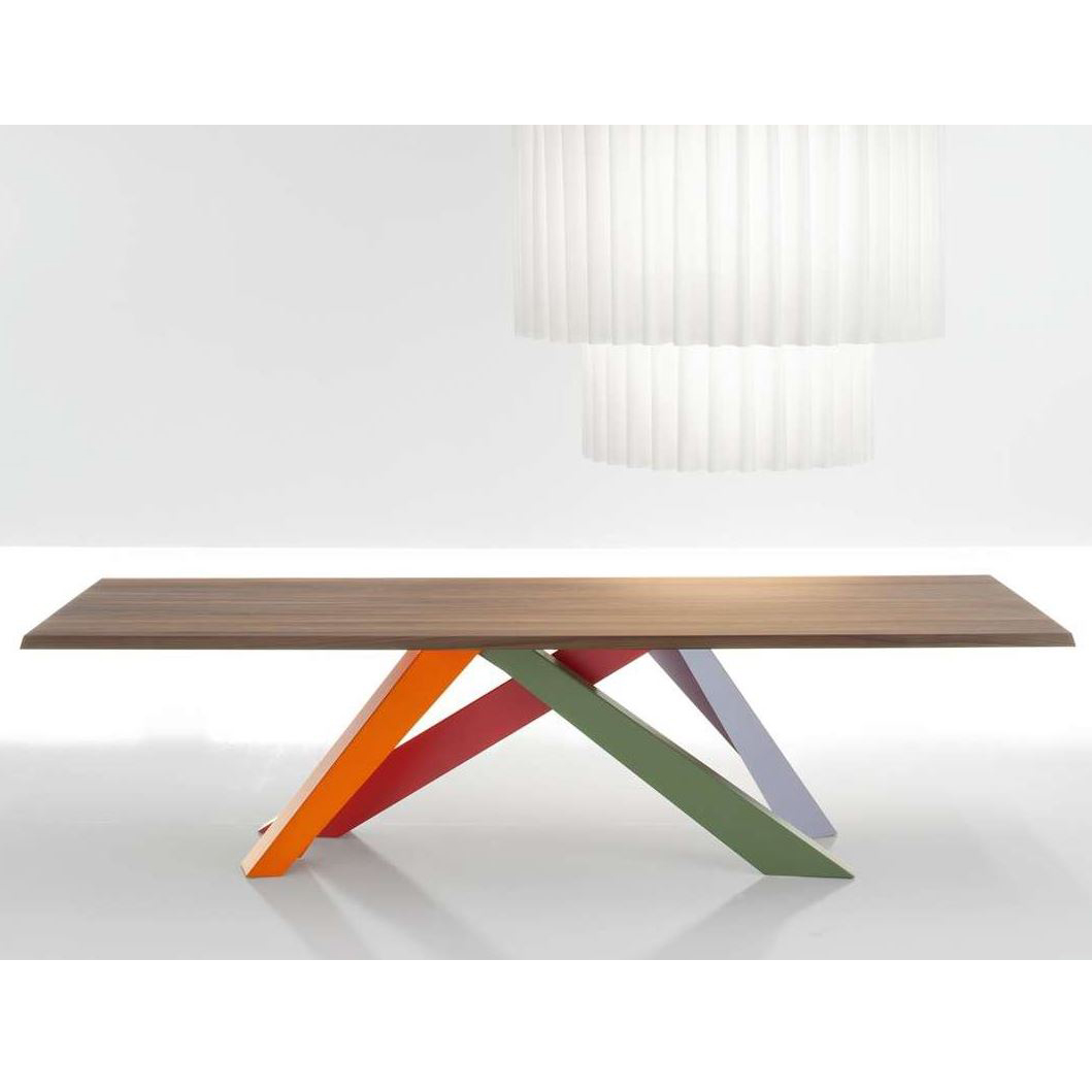 Big Table – dynamický a přesto vyvážený jídelní stůl
